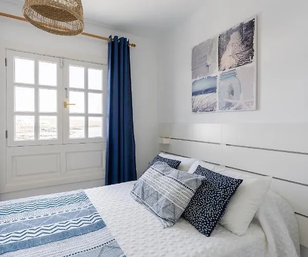 El Muellito Ocean View Apartment *