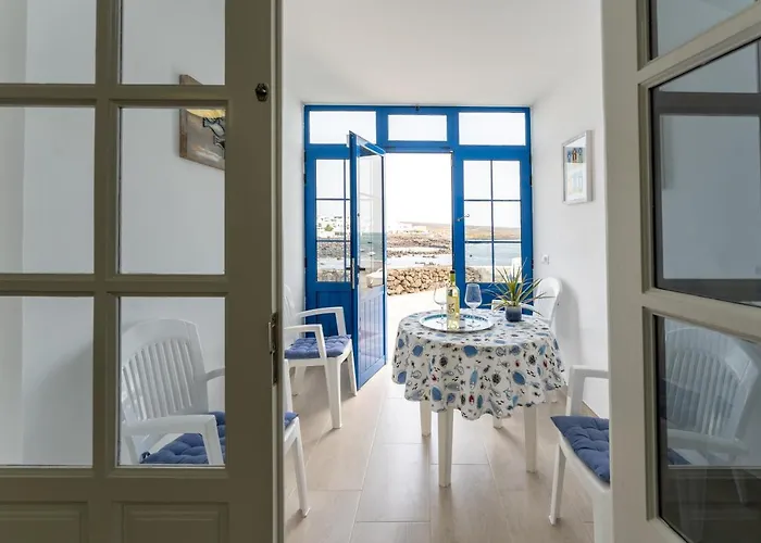 El Muellito Ocean View Apartment *